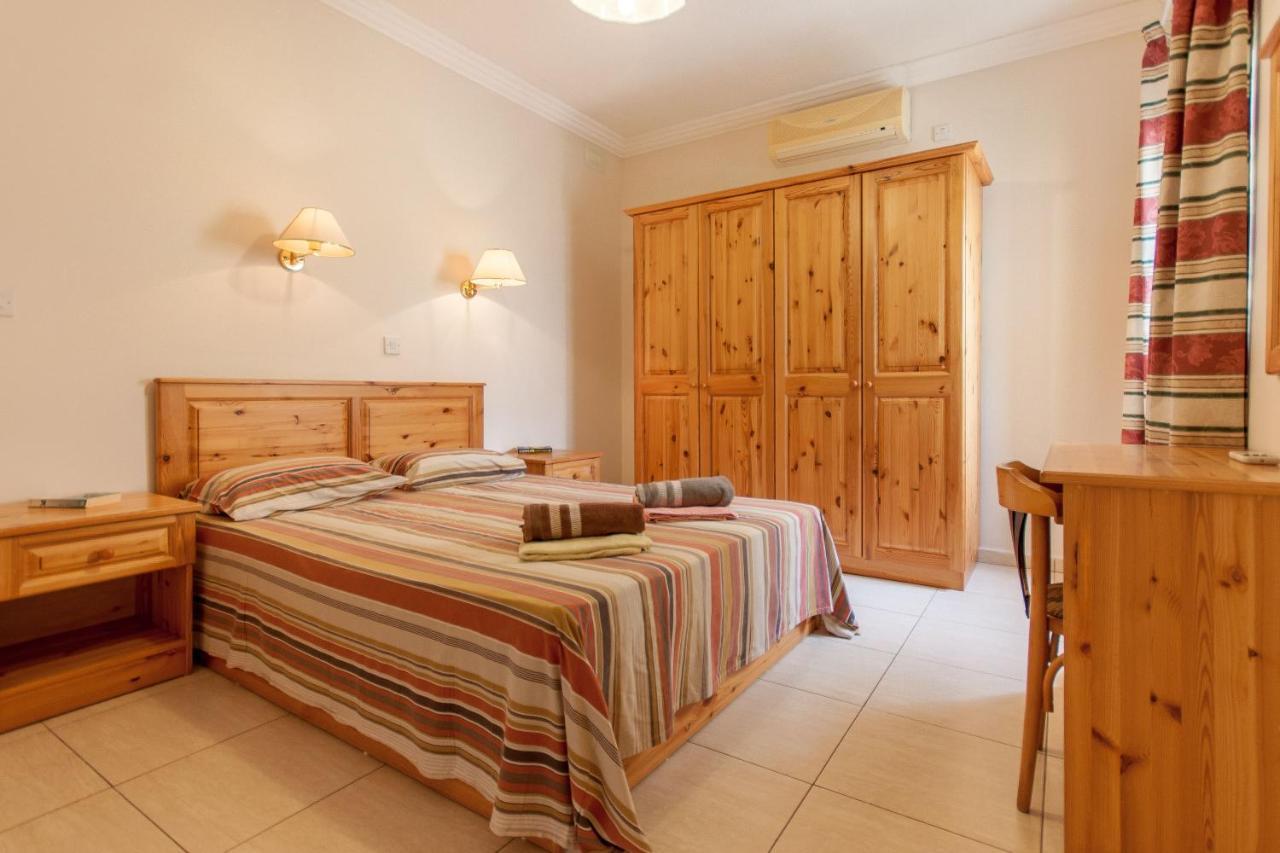 Pool And Sea Merill Apartments - Happy Rentals Mellieħa Extérieur photo