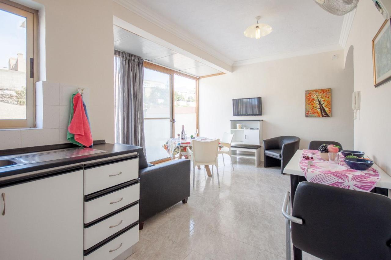 Pool And Sea Merill Apartments - Happy Rentals Mellieħa Extérieur photo