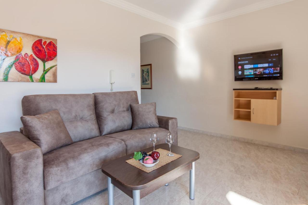 Pool And Sea Merill Apartments - Happy Rentals Mellieħa Extérieur photo