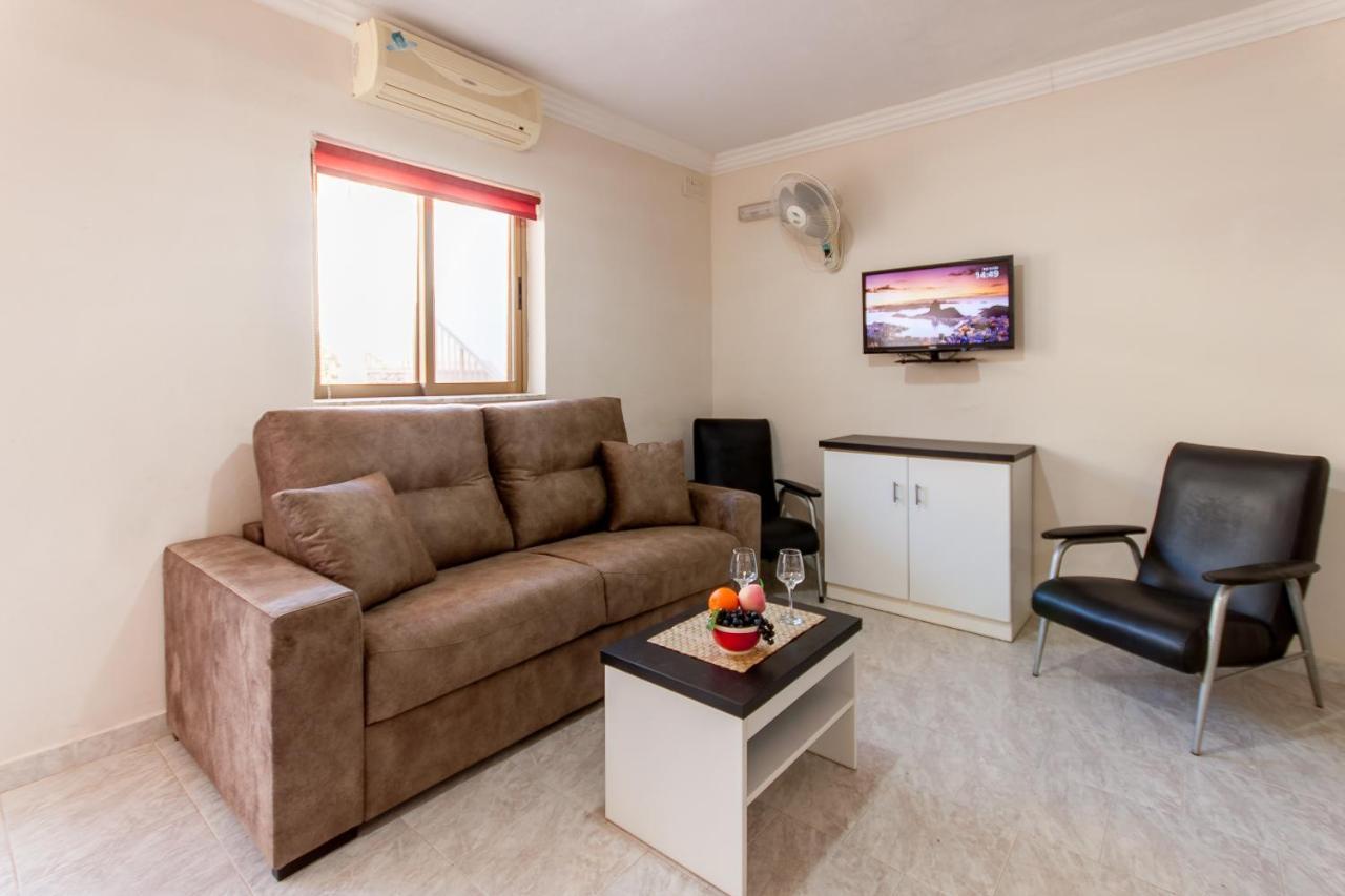 Pool And Sea Merill Apartments - Happy Rentals Mellieħa Extérieur photo